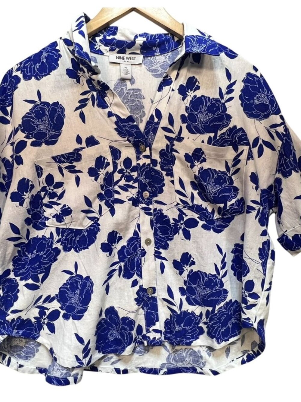 Nine West Jeans Womens Floral Button Up Shirt Medium Blue Short Sleeve Hawaiian